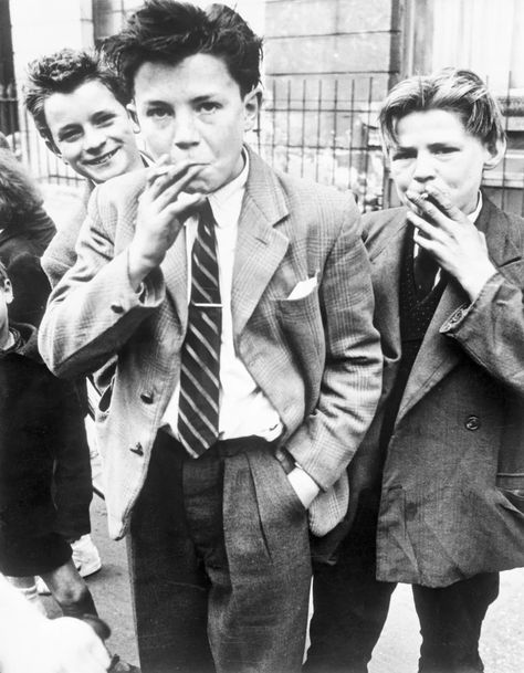 Roger Mayne's post-war street photography – in pictures | Art and design | The Guardian Roger Mayne, Teddy Boy Style, Street Photography Urban, Street Photography People, Teddy Girl, Teddy Boys, Rude Boy, Street Smart, History Pictures