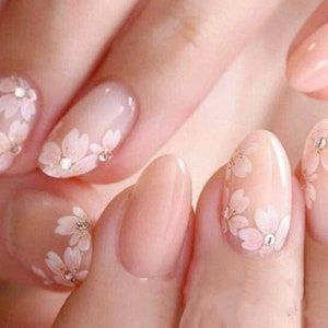 Nail Art Mariage, Nailart Tutorial, Cherry Blossom Nails, Cute Spring Nails, Spring Nail Art, Flower Nail Art, Short Nail Designs, Bridal Nails, Nail Designs Spring