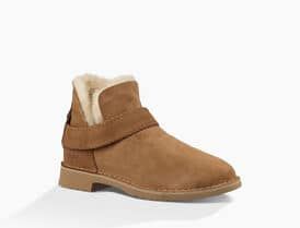 McKay Classic Boot Ugg Mckay Boots, Ugg Mckay, Ugg Style Boots, Ugg Store, Everyday Boots, Doc Martens Boots, Ugg Style, Vegan Boots, Shearling Boots