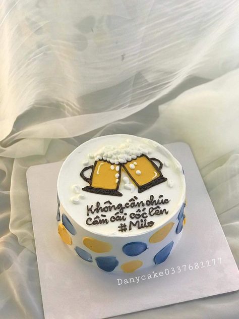 Cake for drunk boys Beer Cakes For Men Birthday, Beer Cake Design, Beer Cakes For Men, Birthday Cake Drink, Beer Birthday Cake, Birthday Cake Beer, Birthday Beer Cake, Beer Cake, Cute Bento