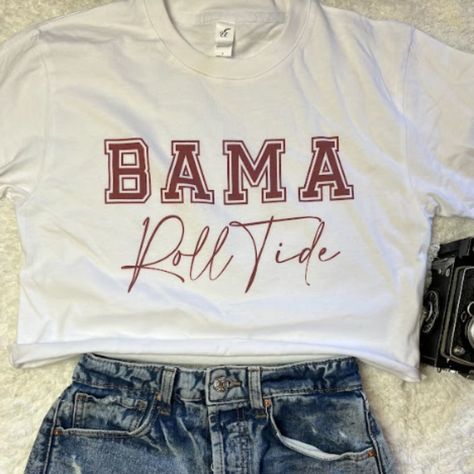 Bama Roll Tide University Of Alabama College Football Tailgate Cropped T-Shirt Crop Tee. This Is A Brand New Shirt, Hand Cropped, 100% Cotton And True To Size. Please Allow Up To 5 Business Days To Ship From California. Message Me With Questions Or Custom Requests. Alabama Tshirt, Alabama Gameday Outfit, College Football Tailgate, Dance Team Shirts, Alabama College Football, Alabama College, Alabama Shirts, Cut Tee Shirts, Football Tailgate