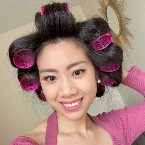 How to Use Velcro Rollers: A Step-by-Step Guide | Allure How To Use Heatless Rollers, How To Use Velcro Rollers On Dry Hair, Velcro Rollers Medium Length Hair, Velcro Rollers Long Hair, How To Use Velcro Rollers, Velcro Curlers, Mid Hair, Roller Sets, Tiktok Hair