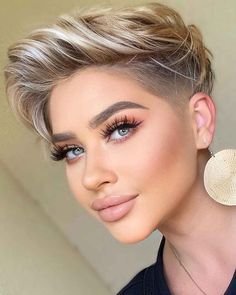 Low Maintenance Short Haircut, Crop Haircut, Crop Hair, Short Sassy Hair, Short Hair Undercut, Edgy Short Hair, Sassy Hair, Haircut And Color, Short Pixie Haircuts