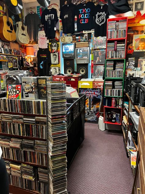 Vintage Music Store Aesthetic, Records Store Aesthetic, Punk Record Store, Hmv Store Aesthetic, Record Stores Aesthetic, Vintage Record Store Aesthetic, Record Store Aesthetic Grunge, Record Store Interior, Record Collection Aesthetic