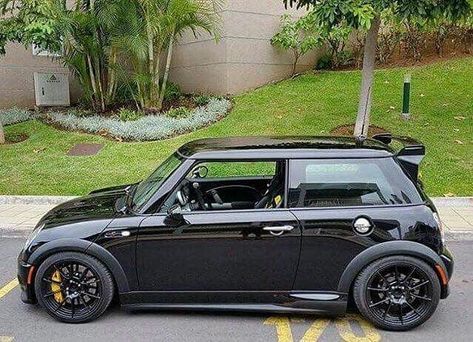 2,027 Likes, 10 Comments - MINI COOPER TREND (@minicoopertrend) on Instagram: “🤩🤩~~Double Tap❤❤ and follow @minicoopertrend @minicoopertrend @minicoopertrend . . Follow…” Mini Cooper Tuning, Car Mini Cooper, Black Mini Cooper, Mini Cooper Sd, 2005 Mini Cooper, Mini Cooper Custom, Jetta A4, Mini Cooper R56, Luxury Cars Audi