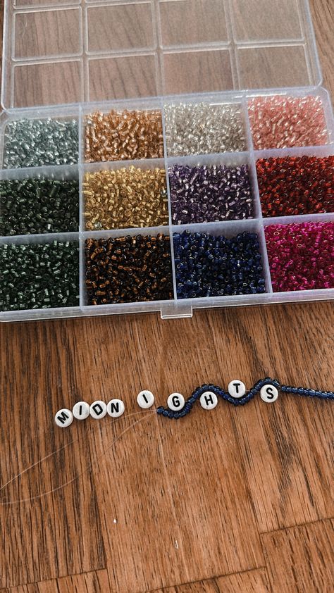 Eras Tour Seed Bead Bracelets, Beaded Bracelets Eras Tour, Beaded Bracelets Friendship, How To Make Eras Tour Bracelets, Ts Eras Tour Bracelets, Fancy Eras Tour Bracelets Tutorial, Taylor Swift Bead Bracelets, Eras Tour Necklace, Mirrorball Friendship Bracelet