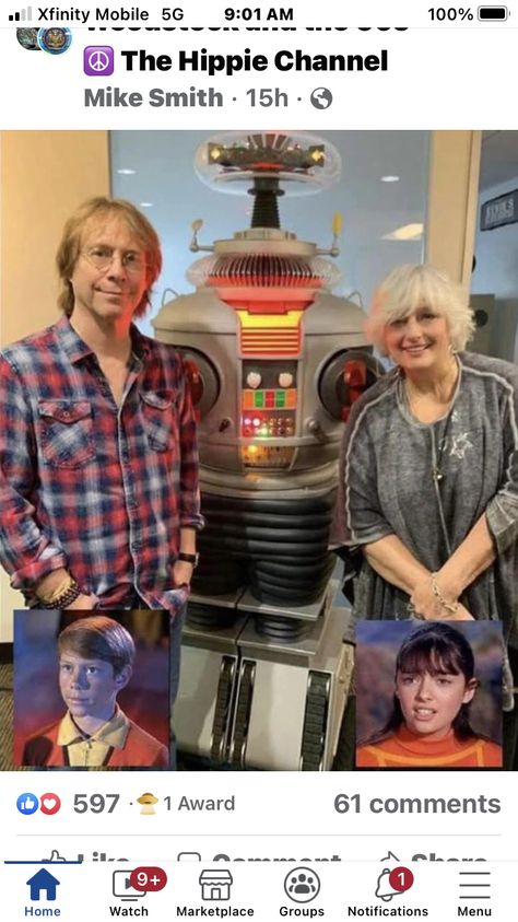 Bill Mumy, Angela Cartwright, Space Tv Series, Danger Will Robinson, Space Tv Shows, Rare Comic Books, Space Tv, Sci Fi Shows, Sci Fi Tv