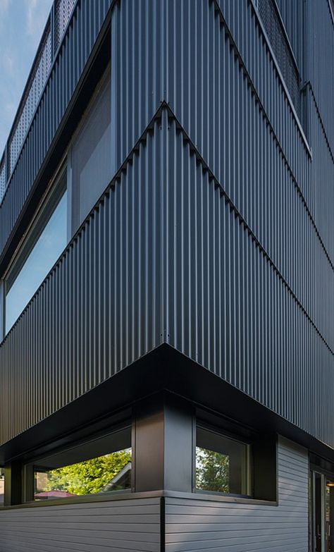 Park Passive House / NK Architects Corrugated Metal Facade Architecture, Corrugated Metal Facade, Metal Panels Facade, Corrugated Metal Siding, Retail Facade, Metal Facade, Facade Material, Metal Cladding, Metal Siding