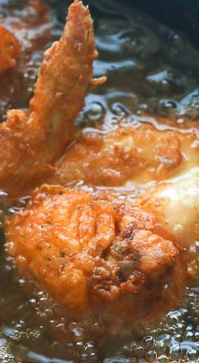 Jamaican Fried Chicken.                                                                                                                                                      More Jamaican Fried Chicken, Jamaican Cuisine, Jamaican Dishes, Island Food, Fried Chicken Recipes, Jamaican Recipes, Chicken Wing Recipes, Caribbean Recipes, Wing Recipes