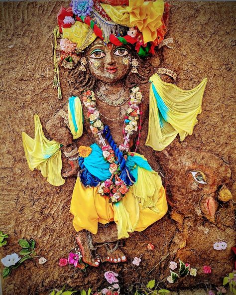 Govardhan Image, Krishna Shringar, Little Kanha Ji Images, Govardhan Puja, Gaur Nitai, Jay Shree Krishna, Hare Krishna Mantra, Iskcon Krishna, Monochrome Painting