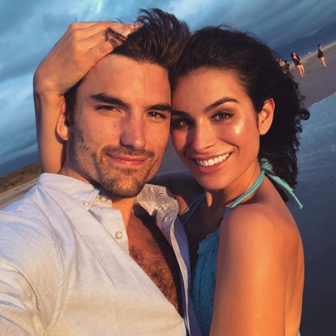 Ashley Iaconetti, Bachelor Nation, Reality Tv Shows, Tv News, Celebrity Couples, Reality Tv, Favorite Celebrities, Paradise, Couple Photos