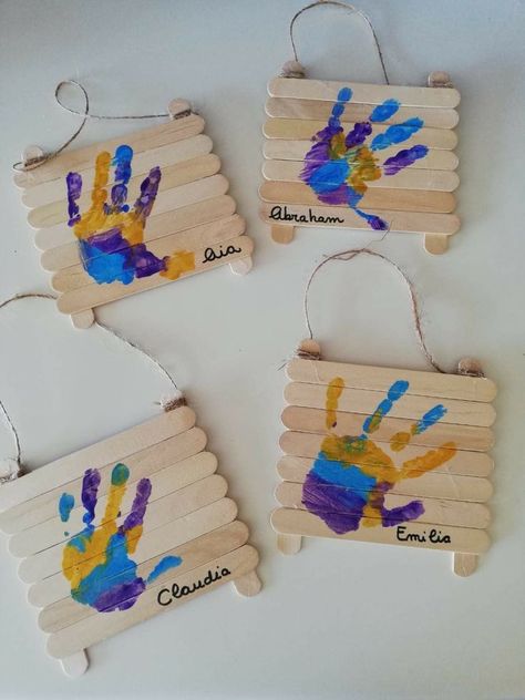 English Activity, Toddler Arts And Crafts, Hand Crafts For Kids, Preschool Art Activities, Hidden Pictures, Mothers Day Crafts For Kids, Daycare Crafts, Toddler Art, Fathers Day Crafts