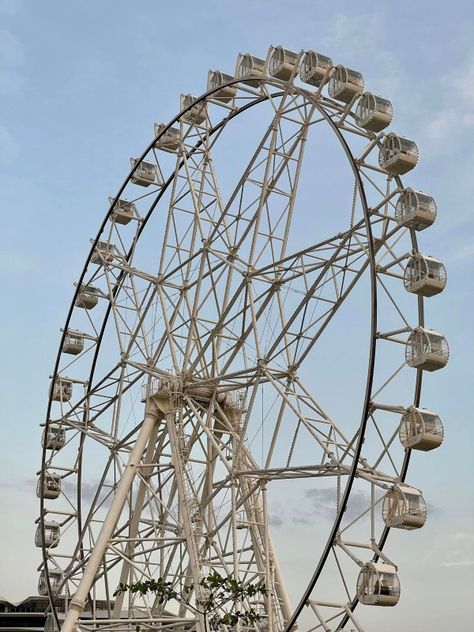 Riding High on the MOA Eye General Santos City, Mrs Wilson, Mall Of Asia, General Santos, Travel Recipes, Destinations Travel, Lifestyle Travel, Dream Destinations, Amusement Park