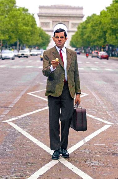 Rowan Atkinson wearing a Harris Tweed jacket Mr Beans Holiday, Mr Bean Quotes, Mister Bean, Mr Bean Funny, Kartu Tarot, Johnny English, Rowan Atkinson, Harris Tweed Jacket, Mr Bean