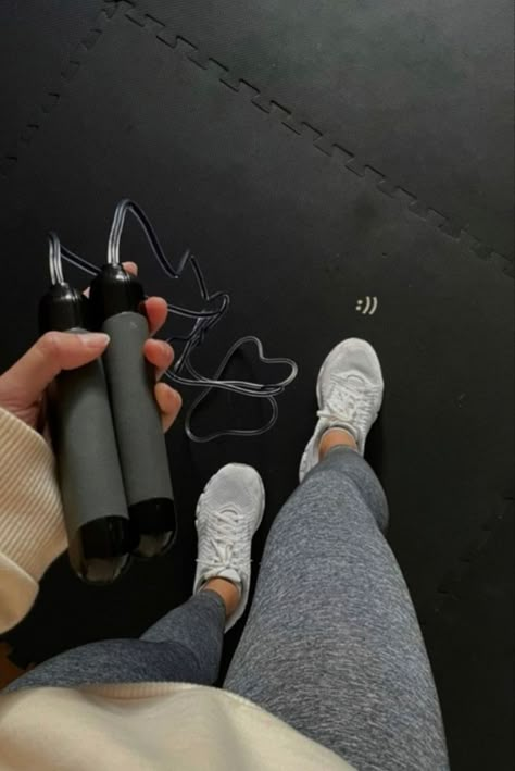 Gym Wallpaper, Gym Pictures, Shadow Photos, Fitness Inspiration Body, Workout Pictures, Workout Aesthetic, Fitness Journal, Jump Rope, Gym Time