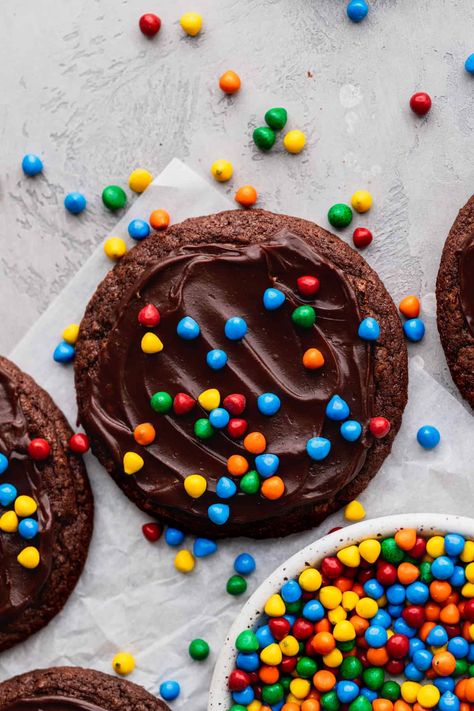 Cosmic Brownie Cookies, Monster Recipes, Strawberry Cheesecake Cupcakes, Rainbow Chocolate, Fancy Deserts, Triple Chocolate Cookies, Cosmic Brownies, Chocolate Ganache Frosting, Brownie Cups