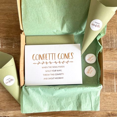 Eco Friendly Confetti Wedding, Diy Wedding Confetti Eco Friendly, Sustainable Confetti Wedding, Diy Confetti Cones, Confetti Sign, Eco Friendly Confetti, Confetti Cones, Bridesmaid Bags, Favors Sign