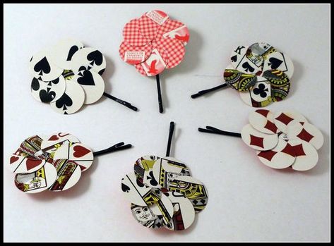 Creative DIY Projects Made With Playing Cards Trash Costume, Airbnb Inspiration, Secret Cinema, Playing Card Crafts, Diy Playing Cards, Upcycle Crafts, Repurposed Junk, Casino Wedding, Make Gifts