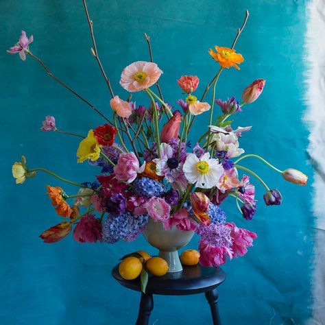 Flowers left from my bud vase photos. Thank you for the wonderful response. A lovely fresh box of citrus from @marionbrenner. Happy Friday!  #handthrown #handmade #flowers #mytinyatlas #spring #stillife #pottery #porcelain #celadon #inthestudio #madebyhand #potsinaction #tgif #dsfloral #bhgflowers #fridays #ceramics #contemporaryceramics Dutch Still Life, Organic Forms, European Antiques, Hur Man Målar, Ligne Roset, Winter Flowers, Deco Floral, Arte Floral, Types Of Flowers