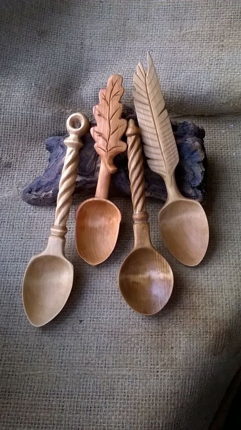 Wooden Spoon Carving, Hand Carved Wooden Spoons, Wood Spoon Carving, Simple Wood Carving, Dremel Carving, Wood Carving For Beginners, Spoon Art, Carved Spoons, Wood Carving Designs