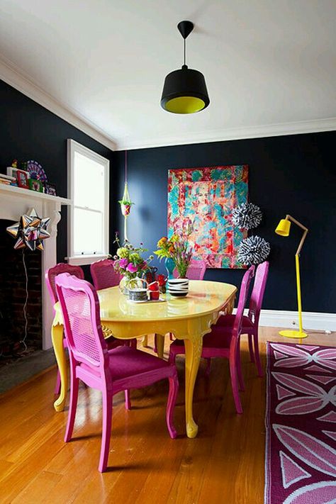 . Colorful Dining Table, Redo Table, Colorful Dining Room, Painted Dining Table, Yellow Table, Dining Room Colors, Small Kitchens, Vibrant Style, Table Inspiration