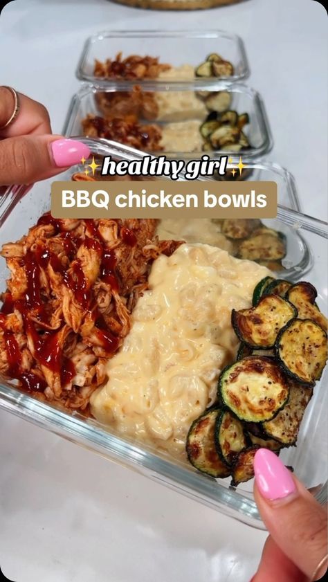 MaKayla Kim Thomas | Just another week of imperfect but consistent meals 🫱🏼‍🫲🏽 less than 350 cals + 32 G protein here 🔥 Feel free to use whatever sides YOU… | Instagram How To Meal Prep For Two People, Meal Prep In Bowls, Easy Tasty Meal Prep, Easy Healthy Lunch Recipes For Work, Carb Light Meals, Protein Prep Meals For The Week, Meal Prep Ideas For School, Easy Low Cal Meal Prep, Easy Week Meal Prep