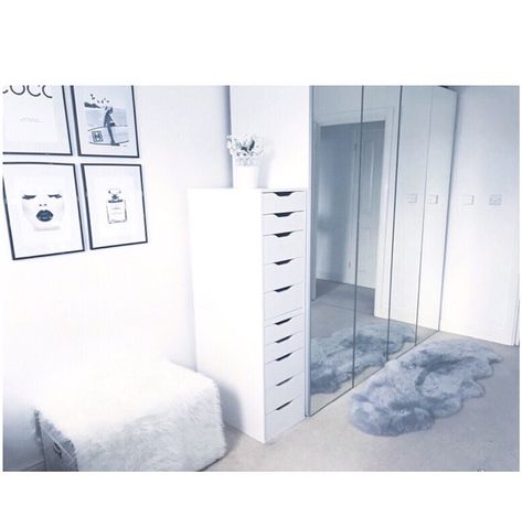 Teenage Aesthetic Room, Ikea Dressing Room, Girls Dressing Room, Teenage Aesthetic, Small Dressing Rooms, Dressing Room Decor, Girl Bedroom Designs, Teen Room Decor, Teen Bedroom Decor