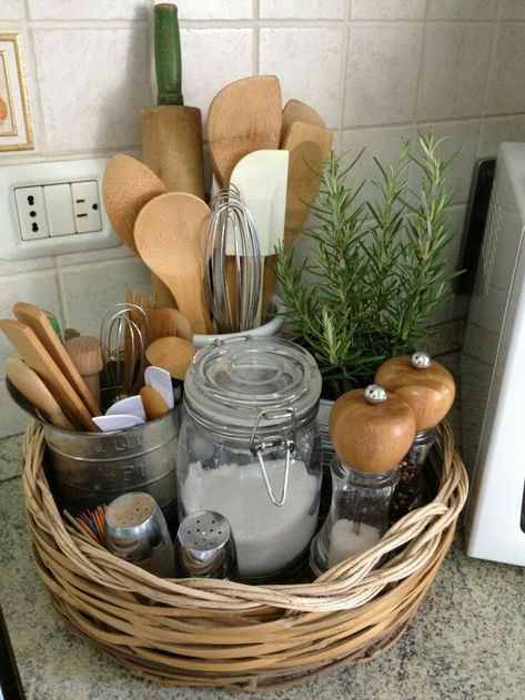 Small Kitchen Decoration, Interior Boho, Decor Ikea, Diy Kitchen Storage, French Country Kitchen, Small Space Kitchen, Room Deco, Small Apartment Decorating, Diy Farmhouse Decor