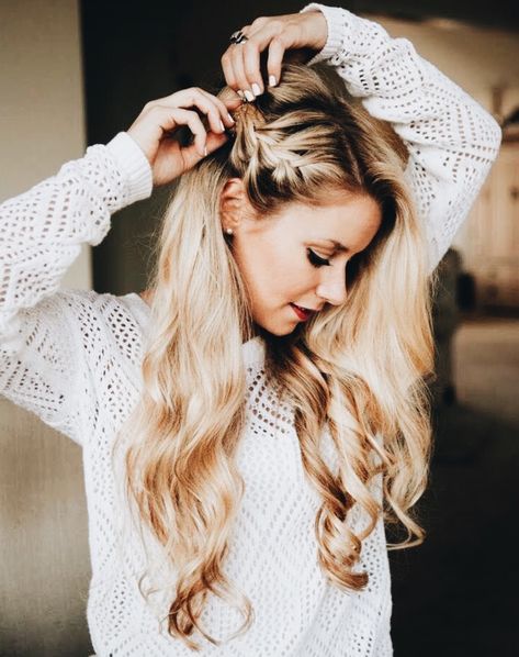 Wedding Hair Trends, Balayage Blond, Side Braid Hairstyles, Curly Weave Hairstyles, Long Face Hairstyles, Side Hairstyles, Wedding Hair Down, Long Blonde, Side Braid