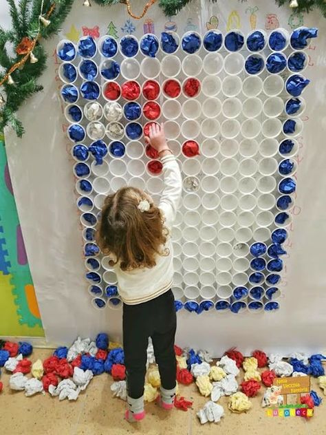 Kindergarten and Mooneyisms: A Wall of Cups (or Foam) and Wads of Tissue Paper Baby Learning Activities, Sensory Room, 2x4 Furniture Plans, Furniture Plans Free, Toddler Learning Activities, Montessori Activities, Printable Diy, Preschool Art, Projects Ideas