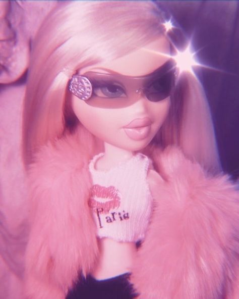 Yk2 Wallpaper, Yk2 Aesthetic, 2000 Aesthetic, Hollaback Girl, Pink Glitter Wallpaper, Salon Logo Design, Bratz Girls, Pink Tumblr Aesthetic, Doll Aesthetic