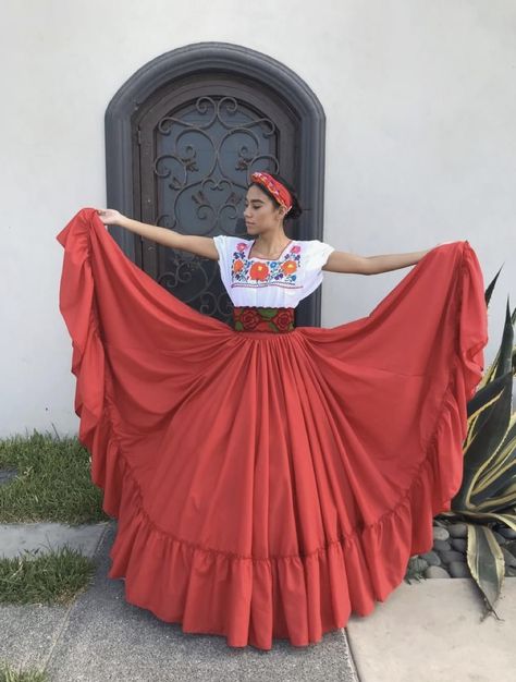 Mexican Dress Up, Mexican Style Outfits, Mexican Party Outfit, Mexican Outfits For Women, Mexican Theme Party Outfit, Mexican Dresses Traditional, Mexican Traditional Clothing, Coco Theme Party, Mexican Clothes