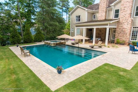 Linear/Modern Pools - ATLANTIS POOLS & SPAS, LLC Backyard With A Pool, Pool Patio Designs, Pool And Patio, Moderne Pools, Rectangle Pool, Living Pool, Dream Backyard Pool, Pools Backyard Inground, Rectangular Pool