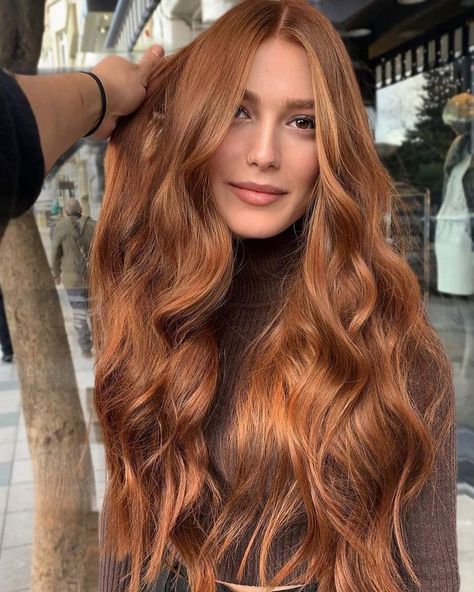 <p>Ignite your look with a balayage that burns with the fiery tones of the frontier. This daring style, suitable for the bold and the brave, combines the ruggedness of cowboy life with a burst of vibrant, warm colors.</p> Cowboy Copper Hair, Copper Brown Hair Color, Copper Brown Hair, Cowboy Copper, Pic Beautiful, Hair Color Orange, Ginger Hair Color, Copper Hair Color, Hair Color Auburn