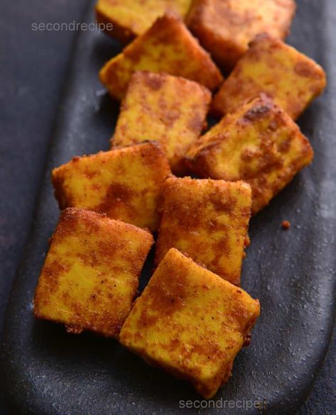 Paneer Air Fryer, Airfryer Indian Recipes, Paneer In Air Fryer, Air Fryer Paneer, Puri In Air Fryer, Pan Fried Paneer, Paneer Starters, Fried Paneer, Paneer Snacks