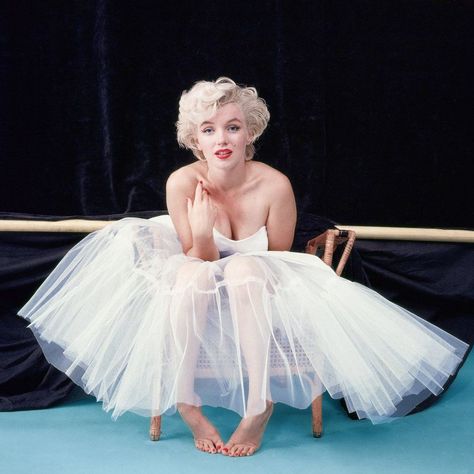 Happy 98th Birthday, Red Veil, Milton Greene, Marilyn Monroe Quotes, Gentlemen Prefer Blondes, Celebrity Photographers, Marilyn Monroe Photos, Norma Jean, Ballet Tutu