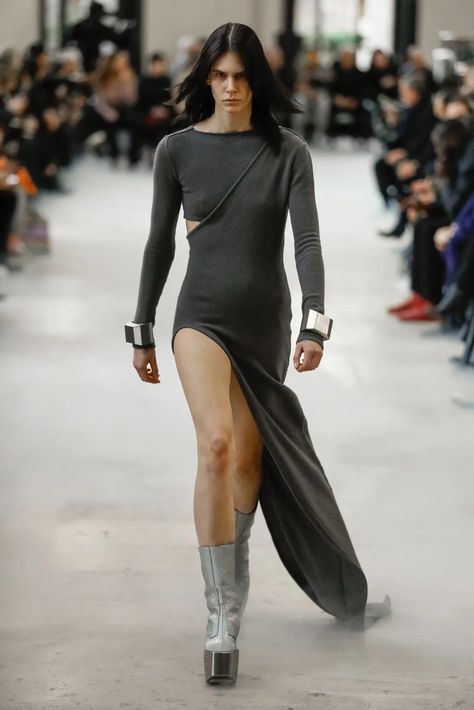 Avant Garde Outfit, The Rick, 2020 Fashion Trends, 2020 Fashion, Ready To Wear Collection, Live Fashion, Fashion Gallery, Rick Owens, Couture Fashion