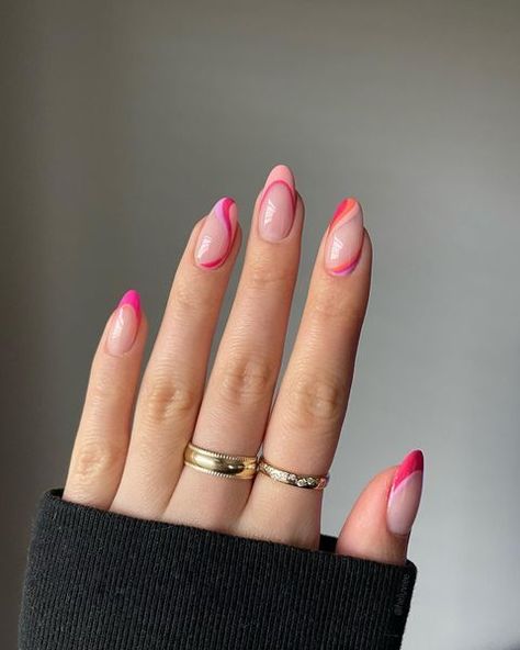 Short Pink Nails, Kutek Disney, Unghie Sfumate, Casual Nails, Classic Nails, Almond Nails Designs, Almond Nail, Soft Nails, White Nail