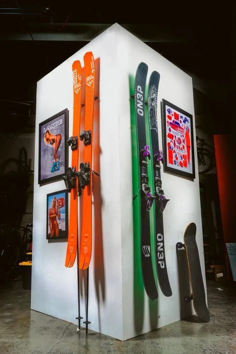 HOVER_Ski-Rack-Corner.heic (667×1000) Ski Display, Ski Locker, Helmet Storage, Ski Rack, Powder Skiing, Board Rack, Ski Storage, Ski Helmet, Like Art