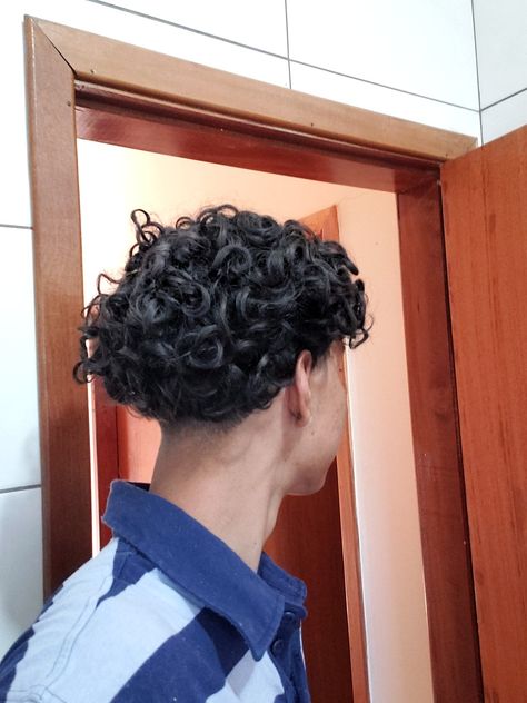 Long Curly Hair Men Haircut, Curry Hair, Low Taper Fade Curly Hair, Low Fade Curly Hair, Long Curly Hair Men, Taper Fade Curly Hair, Men Haircut Curly Hair, Short Grunge Hair, Taper Fade Haircut