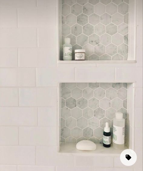 Bad Inspiration, Shower Niche, Design Blogs, Bathroom Remodel Shower, Girls Bathroom, Upstairs Bathrooms, Bathroom Redo, Shower Remodel, Marble Bathroom