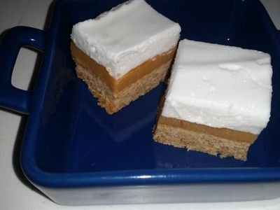 Caramel Marshmallow Slice recipe Marshmallow Tart, Morning Teas, Marshmallow Slice, Finger Desserts, Yummy Biscuits, How To Melt Caramel, Slices Recipes, Milk Recipes, Cooking Recipes Desserts