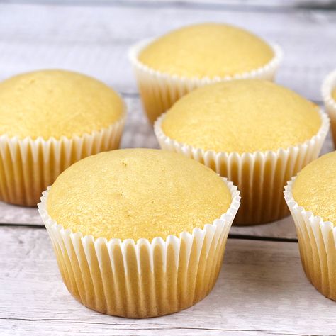 Super Moist Vanilla Cupcakes | No Egg No Milk No Butter Cake Milk Cupcakes, Cupcake Recipes No Butter, No Butter Cake, No Milk Muffins, No Butter Cupcakes, No Milk Cupcakes Recipes, Vegan Cupcakes Easy, Plain Cupcakes, No Egg Cupcakes