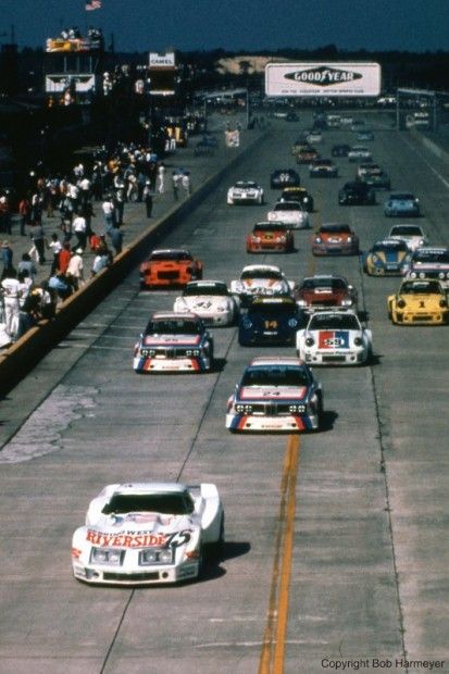 Track owner John Greenwood qualified his Chevrolet Corvette third for the 1975 12 Hours of Sebring, but was leading the field toward the first turn when the green flag fell. The car completed just 42 laps, though, and was classified 56th at the finish. 2010 Corvette, Corvette Race Car, Corvette Racing, Cars Wallpapers, Porsche 935, Real Racing, Classic Racing Cars, Track Car, Vintage Race Car