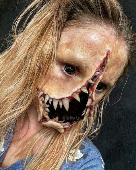 Halloween Costumes Makeup Scary, Monster Sfx Makeup, Creepy Mouth Makeup, Zombie Halloween Makeup Scary, Sfx Zombie Makeup, Horror Mask Ideas, Zombie Sfx Makeup, Creepy Halloween Makeup Ideas Scary, Scary Sfx Makeup