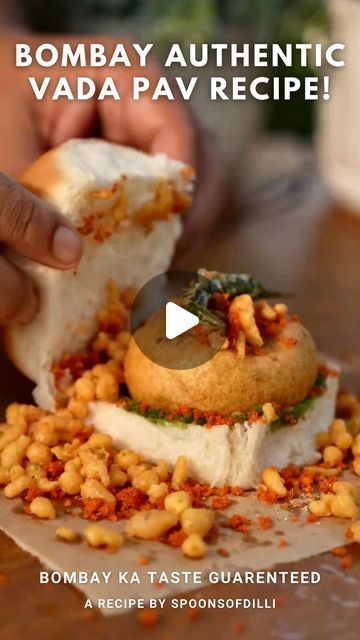 Vada Pav Chutney Recipe, Bada Pav Recipe, Vada Pav Recipe, Red Chutney, Pav Recipe, Fried Garlic, Hebbar's Kitchen, Garlic Chutney, Chicken Biryani Recipe