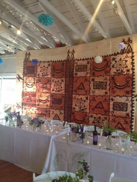 Samoan Tongan Siapo Tapa cloth Wedding Samoan Siapo Design, Samoan Themed Party, Samoan Decorations, Samoan Party Decorations, Polynesian Wedding Ideas, Samoan Wedding Decorations, Polynesian Party, Tongan Wedding, Samoan Wedding