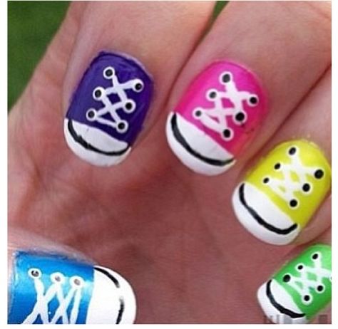 Converse Nail Art, Converse Nails, Star Nail Art, Fingernail Designs, Manicure Nail Designs, Colorful Nail, Shoe Nails, Pretty Nail Art Designs, Painted Nail Art