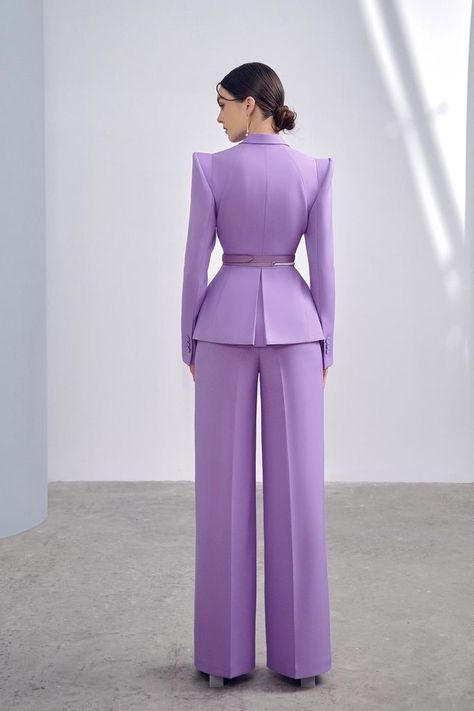 Lilac Suits Women, Purple Two Piece Outfit, Purple Suit Women, 2piece Outfits, Classy Suits, Chic Dress Classy, Elegant Dresses Classy, Woman Suit Fashion, Pantsuits For Women