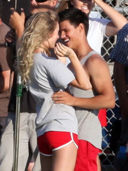 Taylor Lautner Shirtless, Jack Osbourne, Swift Photo, Taylor Lautner, Romantic Movies, Taylor Swift Pictures, Taylor Alison Swift, Celebrity Couples, Serie Tv